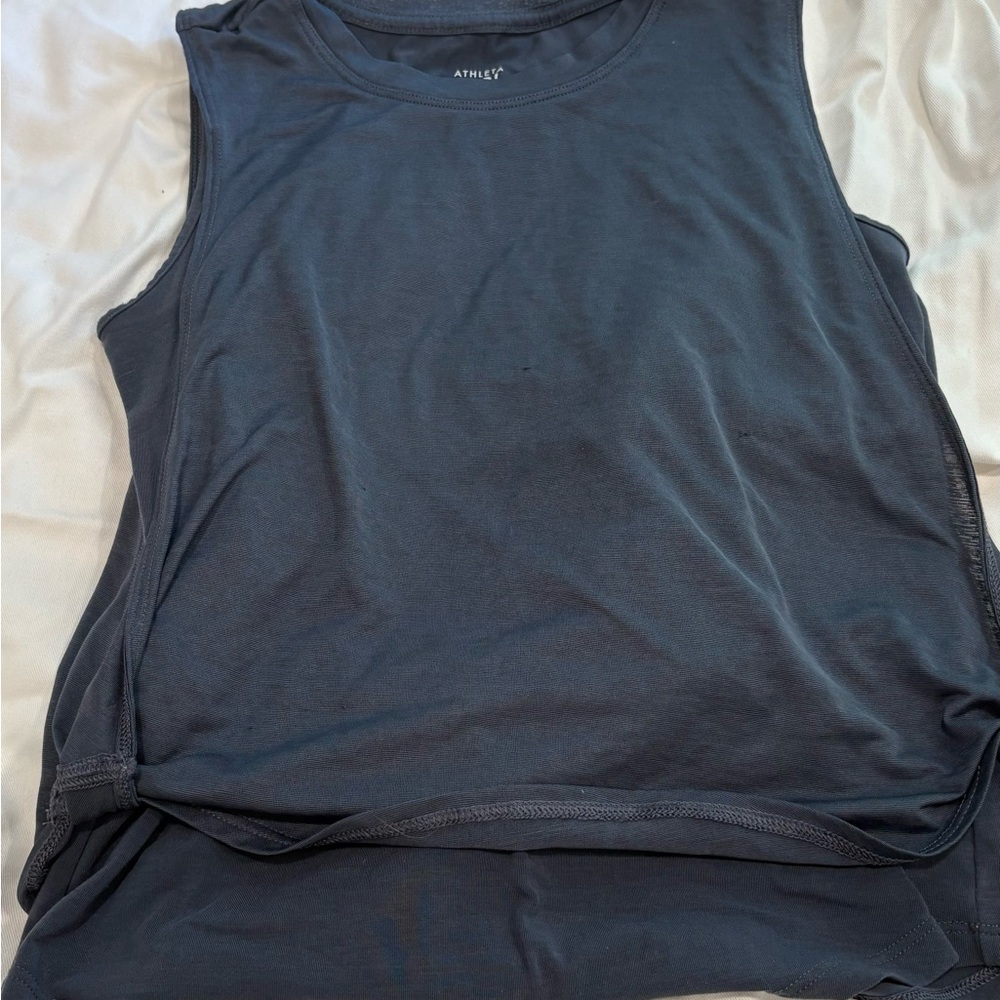 Athleta Gray Sleeveless Muscle Tee